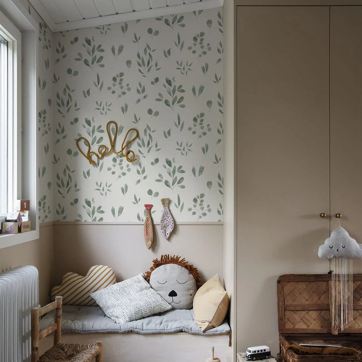 Belle Jade Wallpaper Roll - Green - Bedroom wall