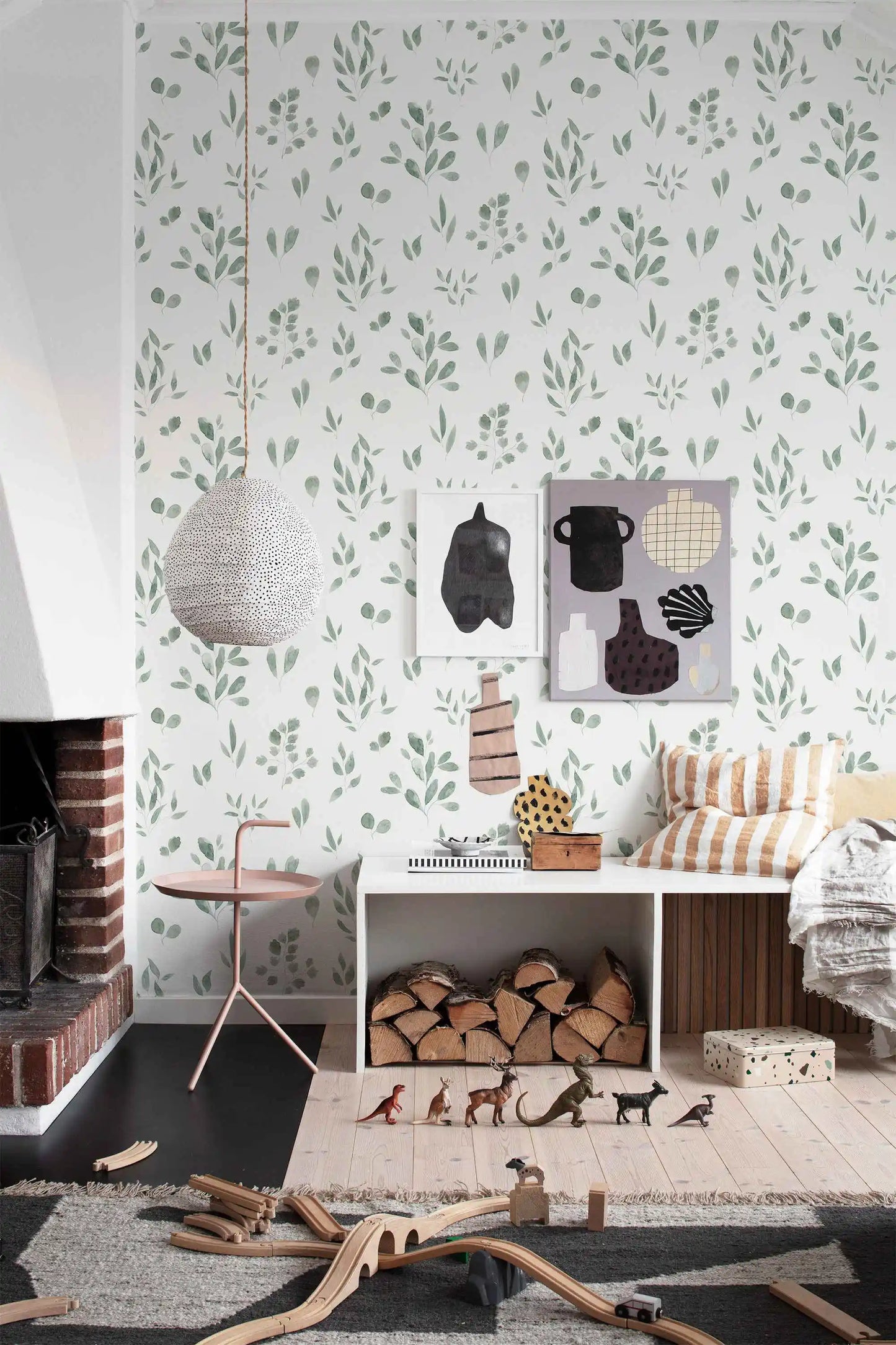 Belle Jade Wallpaper Roll - Green - Living Room